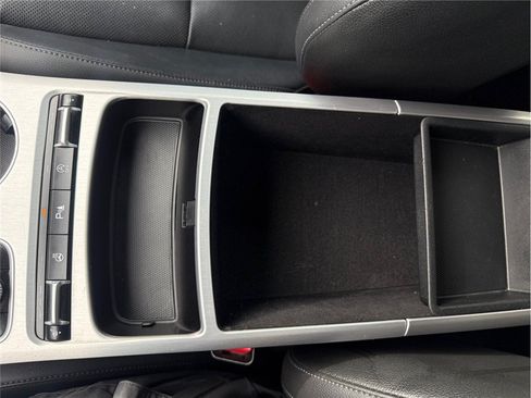 Used 2019 Kia Stinger GTS AWD/4WD image 23