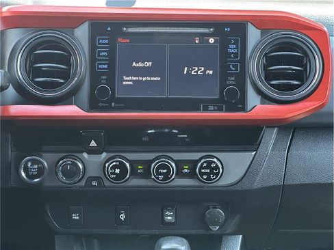 Used 2016 Toyota Tacoma TRD Off-Road w/ Towing Package AWD/4WD image 23