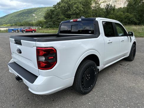 New 2025 Ford Maverick Lobo image 4