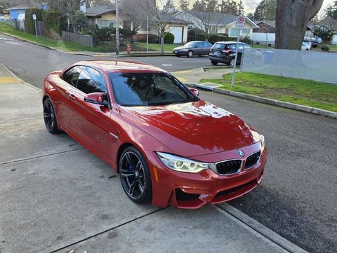 Used 2017 BMW M4 Base 2dr Convertible image 3