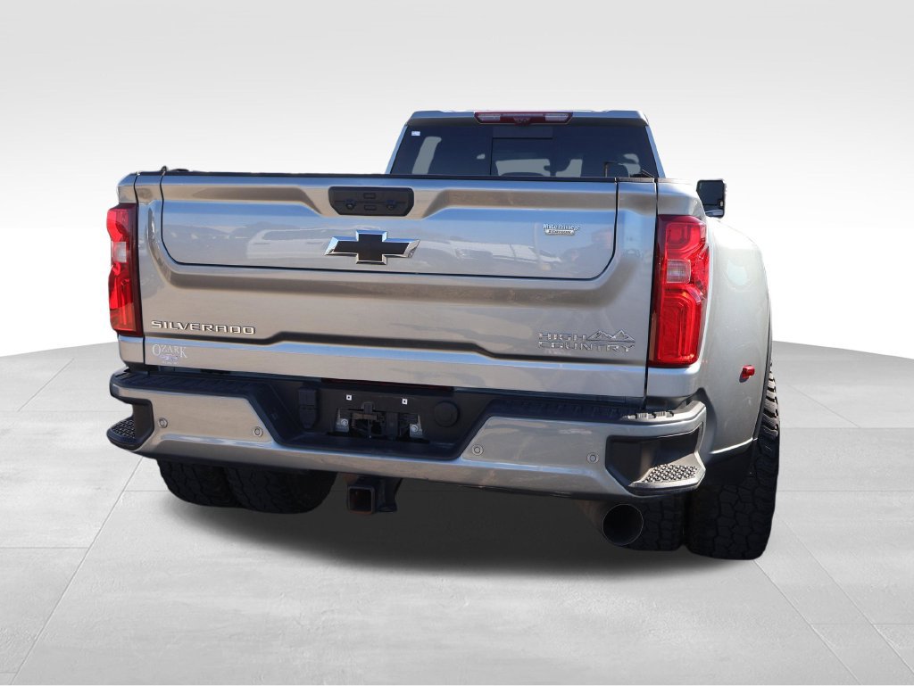 Used 2025 Chevrolet Silverado 3500 High Country w/ High Country Premium Package AWD/4WD image 15