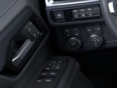 New 2026 GMC Yukon Denali w/ Sun & Power Step Package image 22