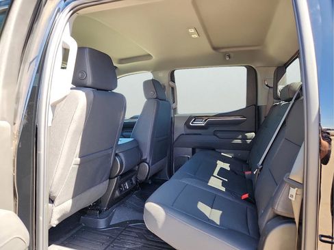 New 2026 GMC Sierra 1500 SLE w/ Preferred Package RWD image 18