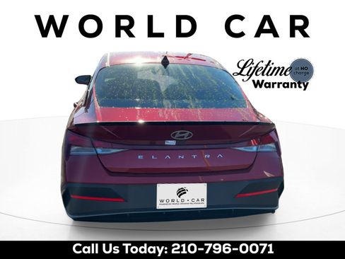 Used 2025 Hyundai Elantra Sport FWD image 6