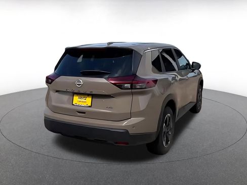 Used 2025 Nissan Rogue SV AWD/4WD image 14