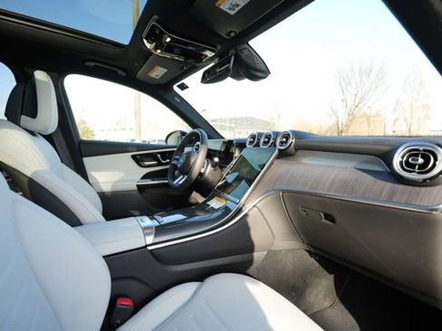 Used 2026 Mercedes-Benz GLC 300 4MATIC image 39