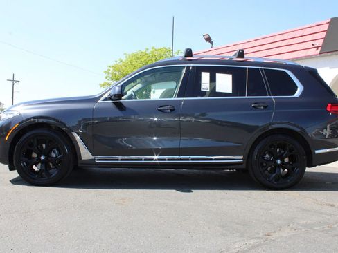 Used 2022 BMW X7 xDrive40i w/ Premium Package image 54
