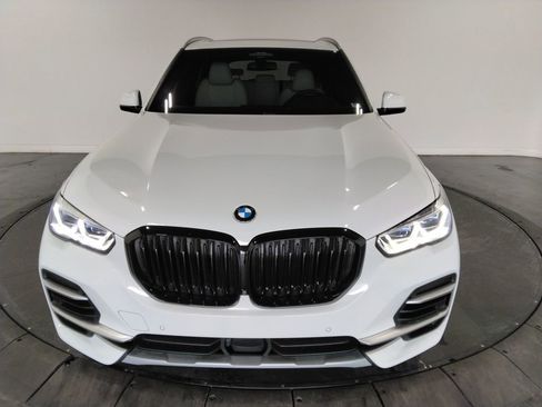 Used 2022 BMW X5 xDrive40i w/ Executive Package image 3