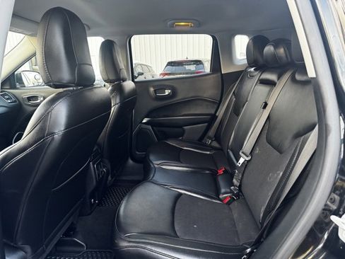 Used 2020 Jeep Compass Latitude image 23