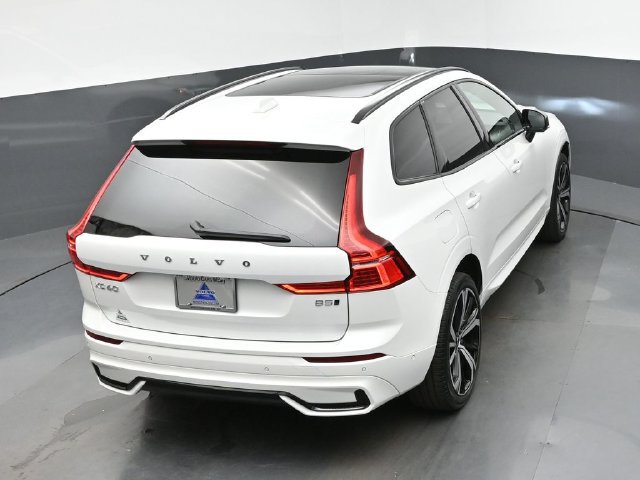 Used 2024 Volvo XC60 B5 Ultimate w/ Protection Package Premier AWD/4WD image 48