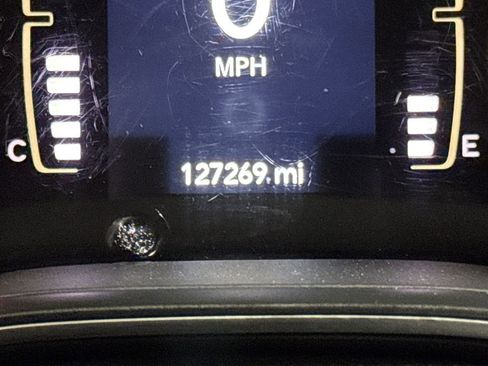 Used 2019 Jeep Cherokee Latitude w/ Popular Appearance Group image 13