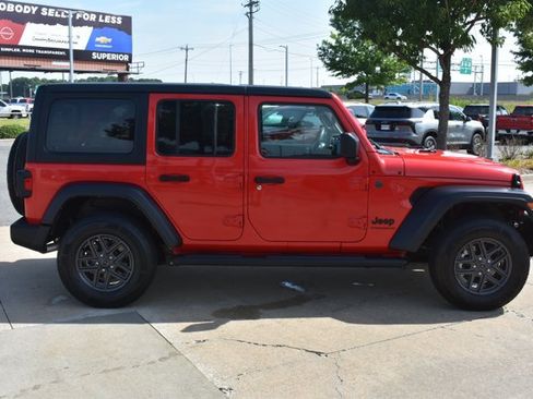 Used 2024 Jeep Wrangler Unlimited Sport AWD/4WD image 4
