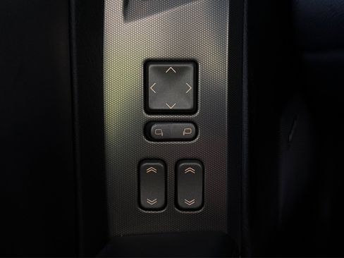 Used 2004 Cadillac XLR RWD image 37