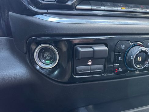 Used 2025 Chevrolet Silverado 3500 High Country w/ High Country Premium Package image 27