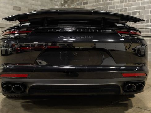 Used 2020 Porsche Panamera GTS image 19