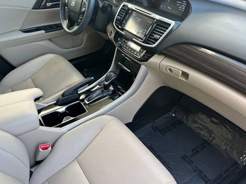Used 2017 Honda Accord EX-L image 17