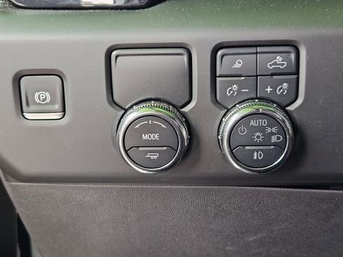 Used 2025 GMC Sierra 1500 Denali w/ Technology Package RWD image 14