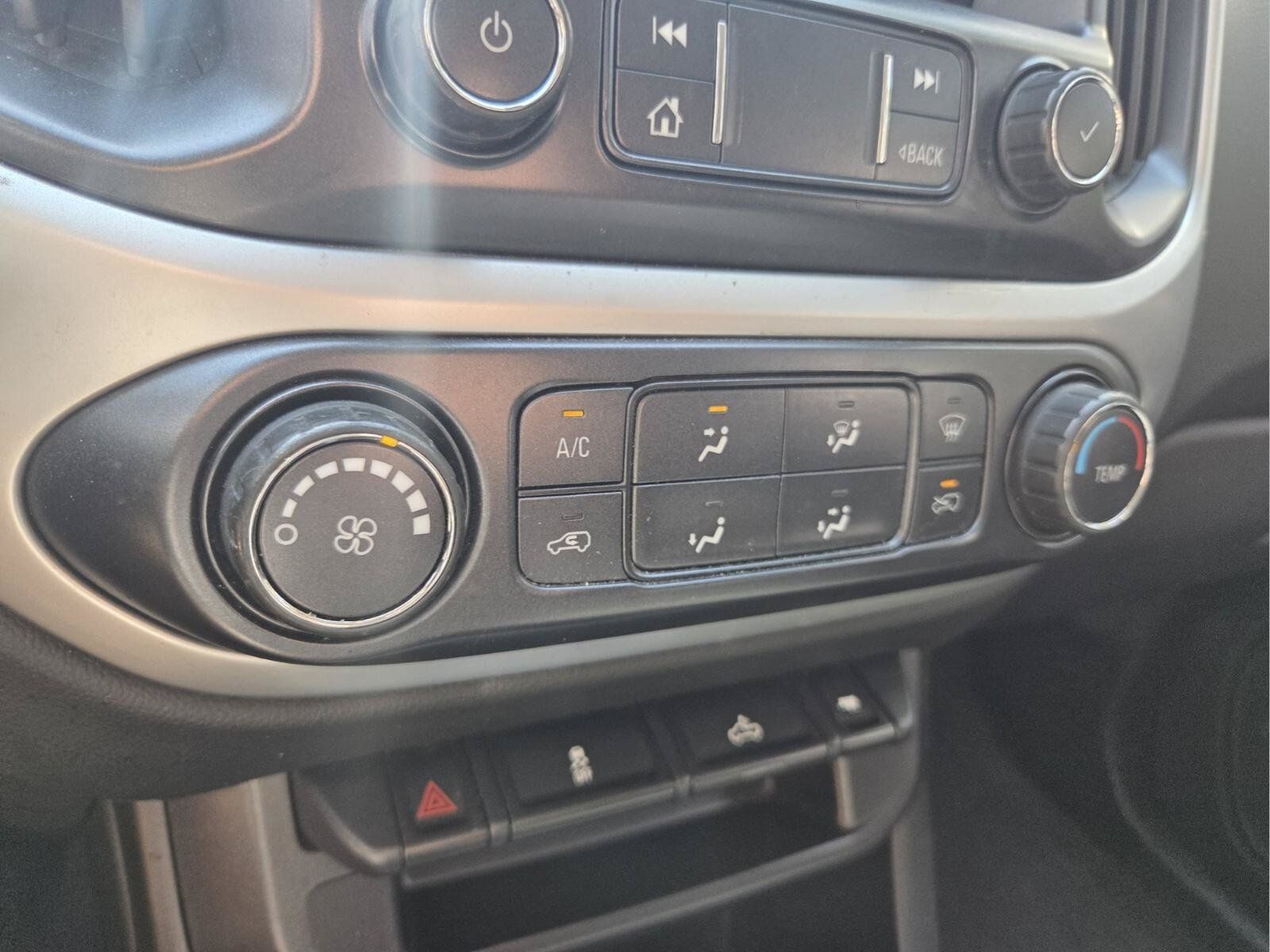 Used 2021 Chevrolet Colorado LT RWD image 24