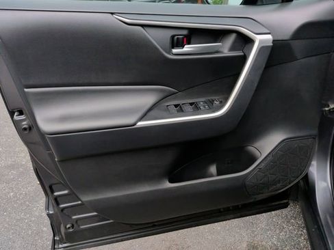 Used 2025 Toyota RAV4 XLE FWD image 13