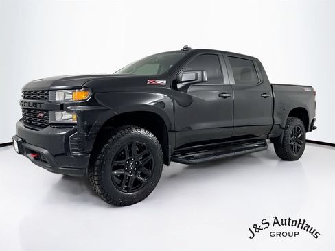 Used 2021 Chevrolet Silverado 1500 Custom Trail Boss AWD/4WD image 3