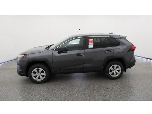 Used 2025 Toyota RAV4 LE FWD image 3