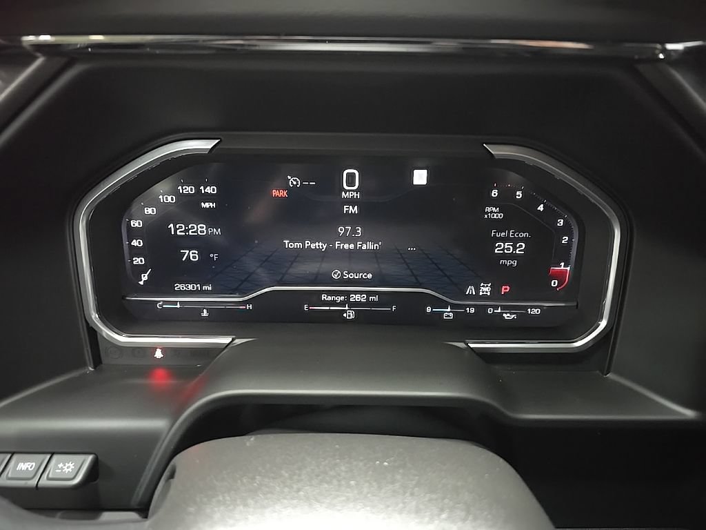 Used 2023 GMC Sierra 1500 AT4 w/ Technology Package AWD/4WD image 24
