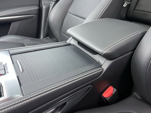 Certified 2023 Jaguar F-PACE R-Dynamic S image 28