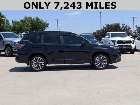Used 2025 Subaru Forester Touring w/ Popular Package - Touring AWD/4WD image 4