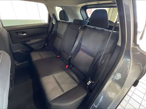 Used 2025 Nissan Rogue SV FWD image 14