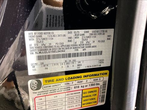 Used 2025 Lincoln Navigator Reserve AWD/4WD image 44