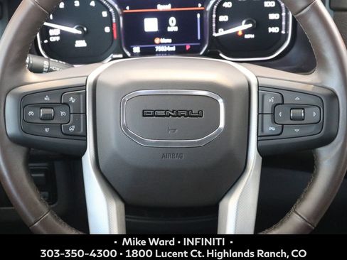 Used 2021 GMC Yukon Denali w/ Denali Ultimate Package AWD/4WD image 9