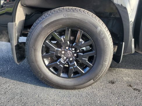 Used 2026 Nissan Frontier SV w/ Tow Package RWD image 12