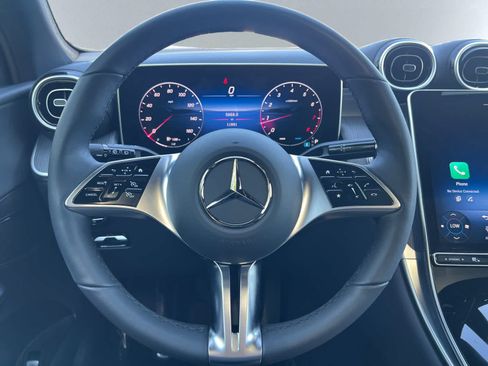 Used 2026 Mercedes-Benz GLC 300 4MATIC image 17