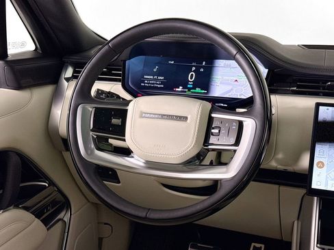 Used 2025 Land Rover Range Rover SE image 20