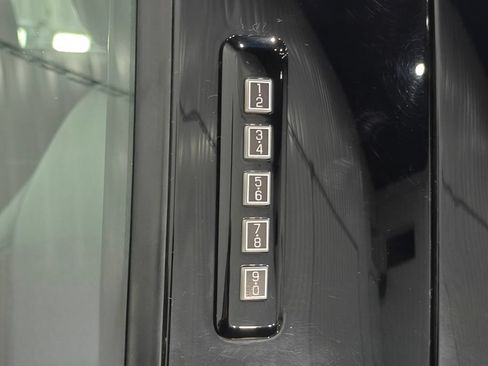 Used 2022 Ford F150 Lariat AWD/4WD image 11