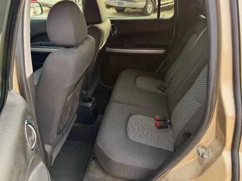 Used 2008 Chevrolet HHR LT w/ LT Preferred Equipment Group image 10