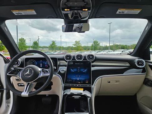 Used 2026 Mercedes-Benz GLC 300 image 19