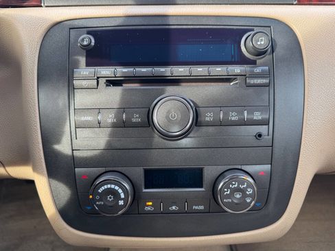 Used 2008 Buick Lucerne CXL w/ Ultra Confidence Package image 24