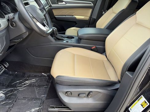 Used 2021 Volkswagen Atlas Cross Sport SE FWD image 29