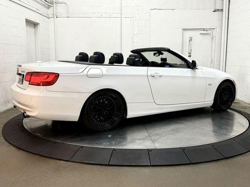 Used 2011 BMW 335i Convertible RWD image 35