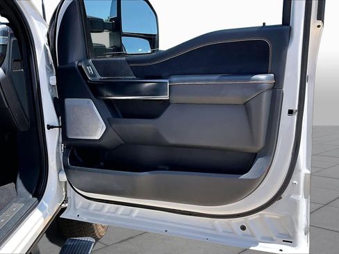 Used 2024 Ford F250 Platinum AWD/4WD image 23