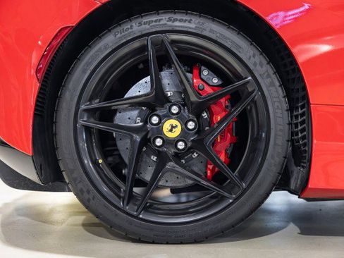 Used 2021 Ferrari F8 Tributo - PASSENGER DISPLAY - FRONT LI image 41