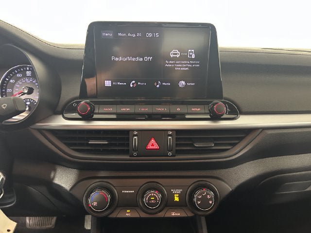Used 2024 Kia Forte LXS w/ LXS Technology Package FWD image 21