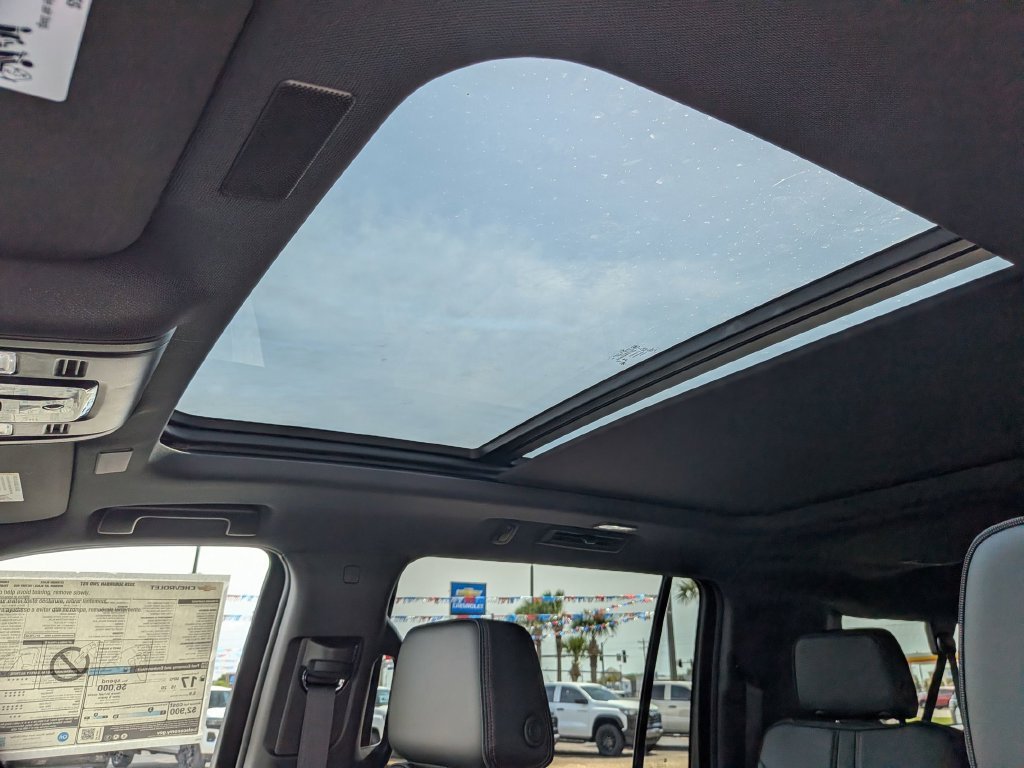 New 2026 Chevrolet Suburban RST w/ Comfort Package RWD image 18