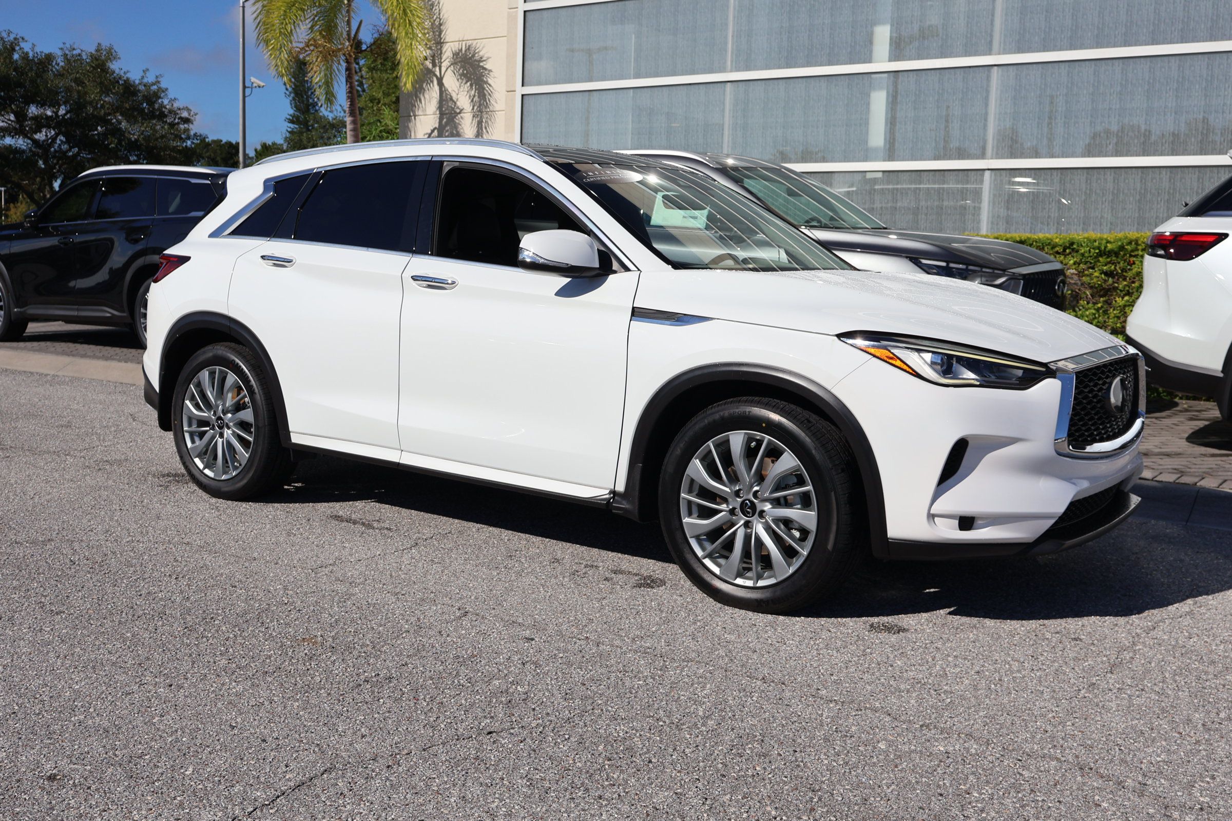 Certified 2023 INFINITI QX50 Luxe FWD image 12