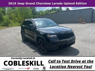 Used 2019 Jeep Grand Cherokee Laredo image 1