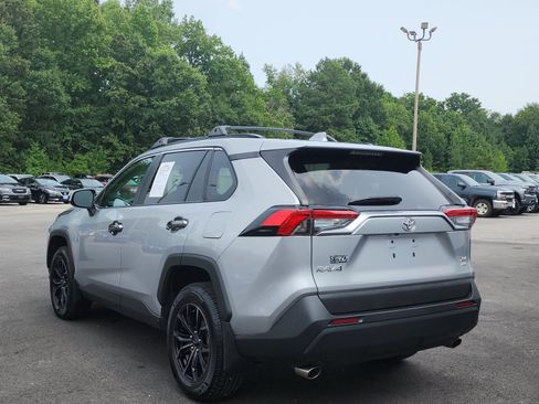 Used 2020 Toyota RAV4 XLE w/ Convenience Package AWD/4WD image 3