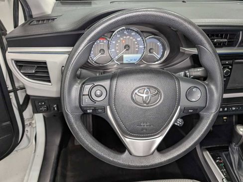 Used 2016 Toyota Corolla LE image 35