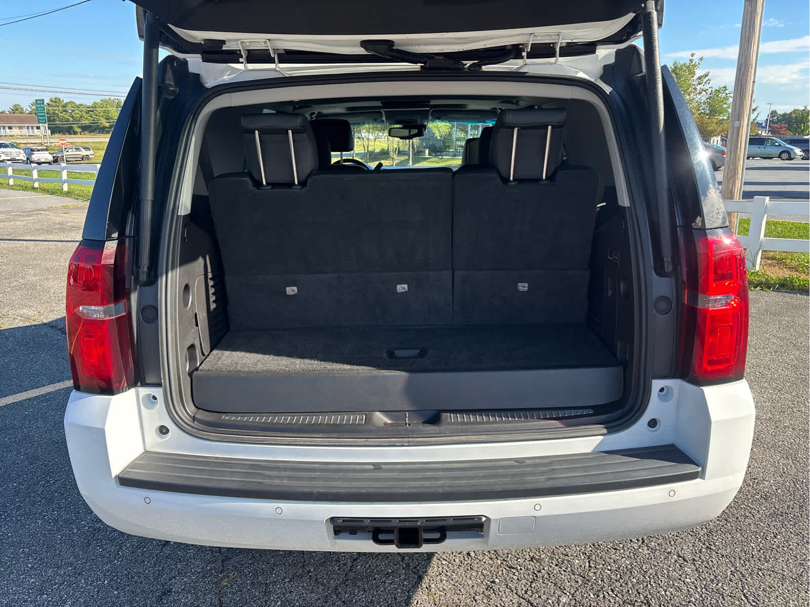 Used 2018 Chevrolet Tahoe Premier AWD/4WD image 9