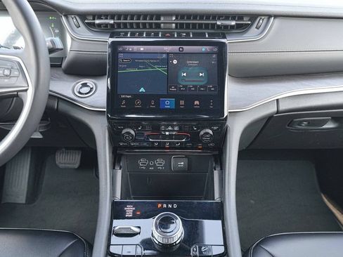 Used 2024 Jeep Grand Cherokee Limited 4xe AWD/4WD image 30